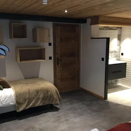 Mitch Chalet